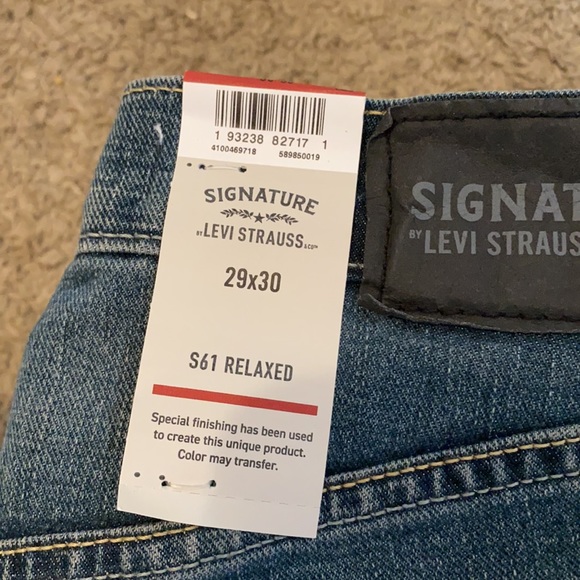 size 29x30 signature Levi blue jeans, Brand New - Picture 2 of 10